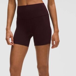 NWT Lululemon Align Shorts * Wordmark